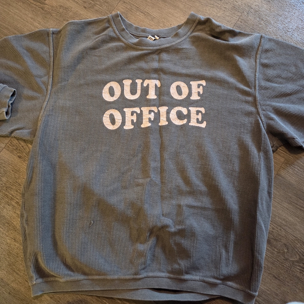 'OUT OF OFFICE' Ribbed Sweatshirt - Picture 7 of 9